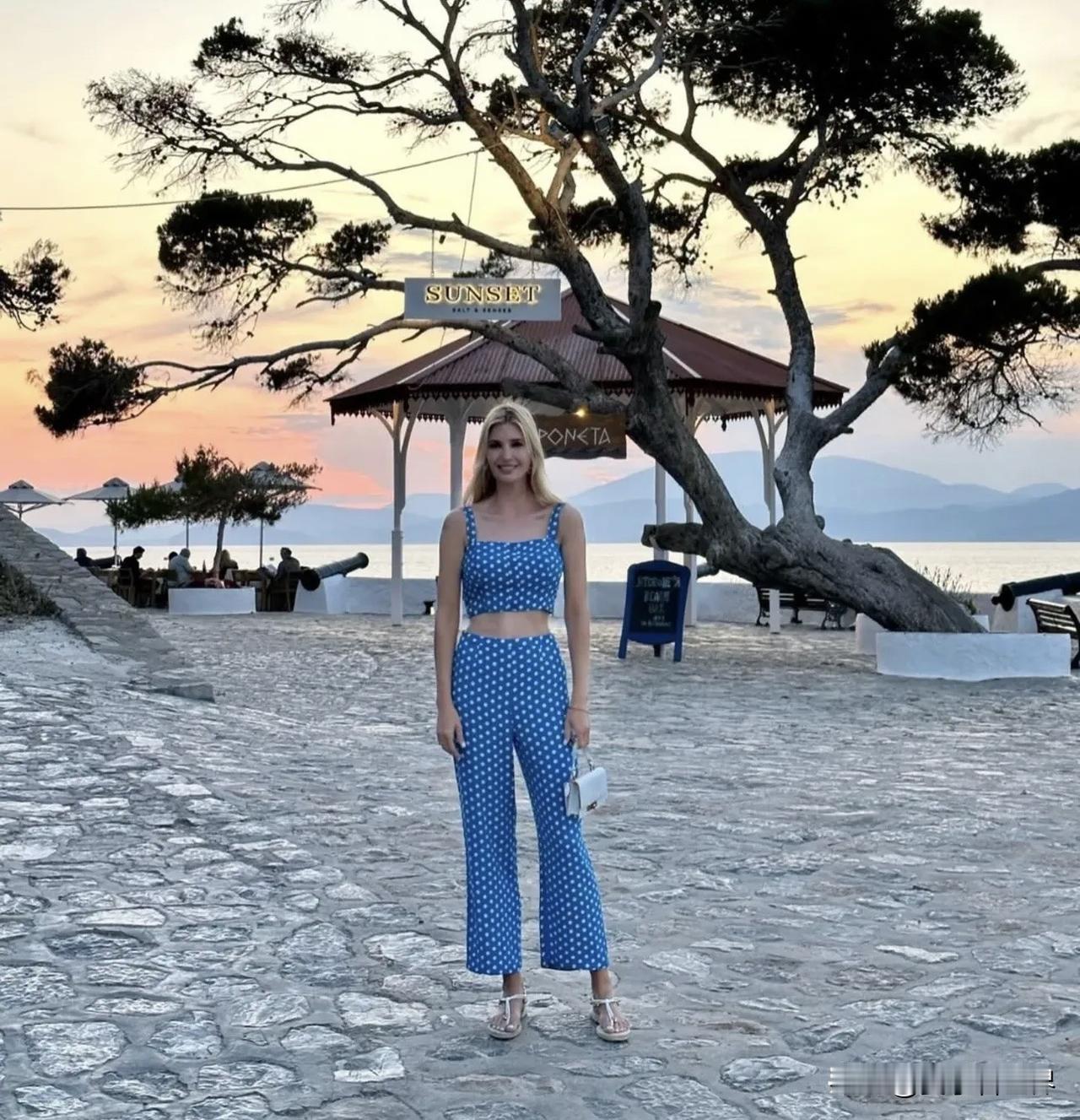 美國🇺🇸「第一公主」夫婦在希臘🇬🇷

During the pandem