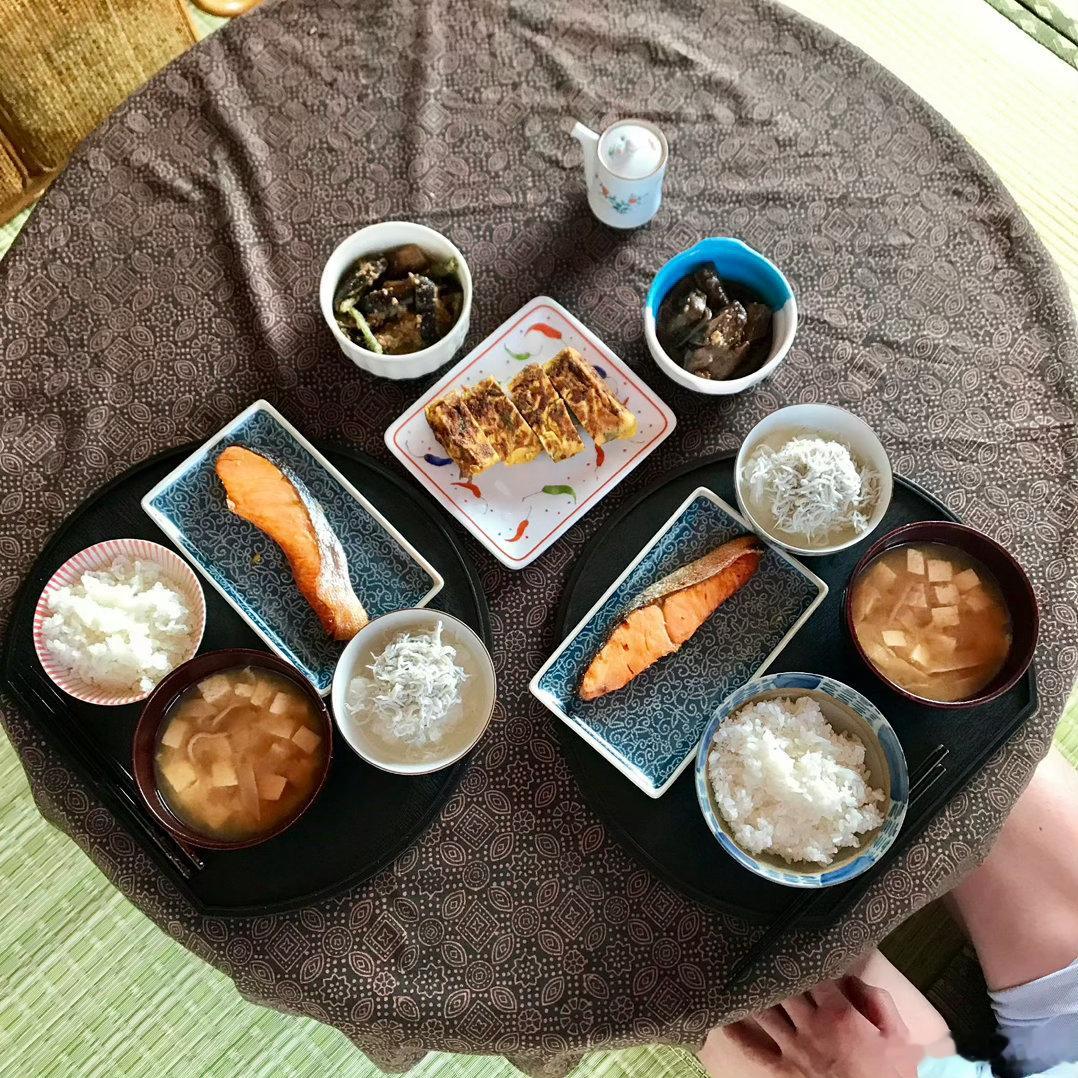 【搬运】2018年07月11日早 9:00前起床马上有饭吃真好🚌11:30出发