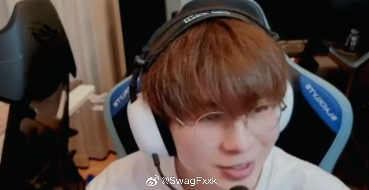 小精灵透露活死人Cypher MV没发是因为在补拍，其他人不是很满意！活死人cy