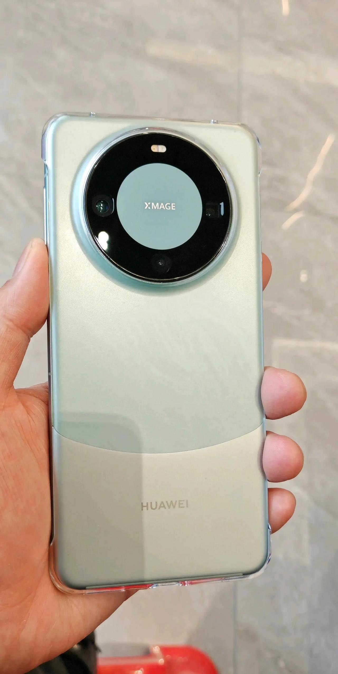 你为什买不到华为mate60，网友的解答太专业了！
1：因为很多手机都批量发给政