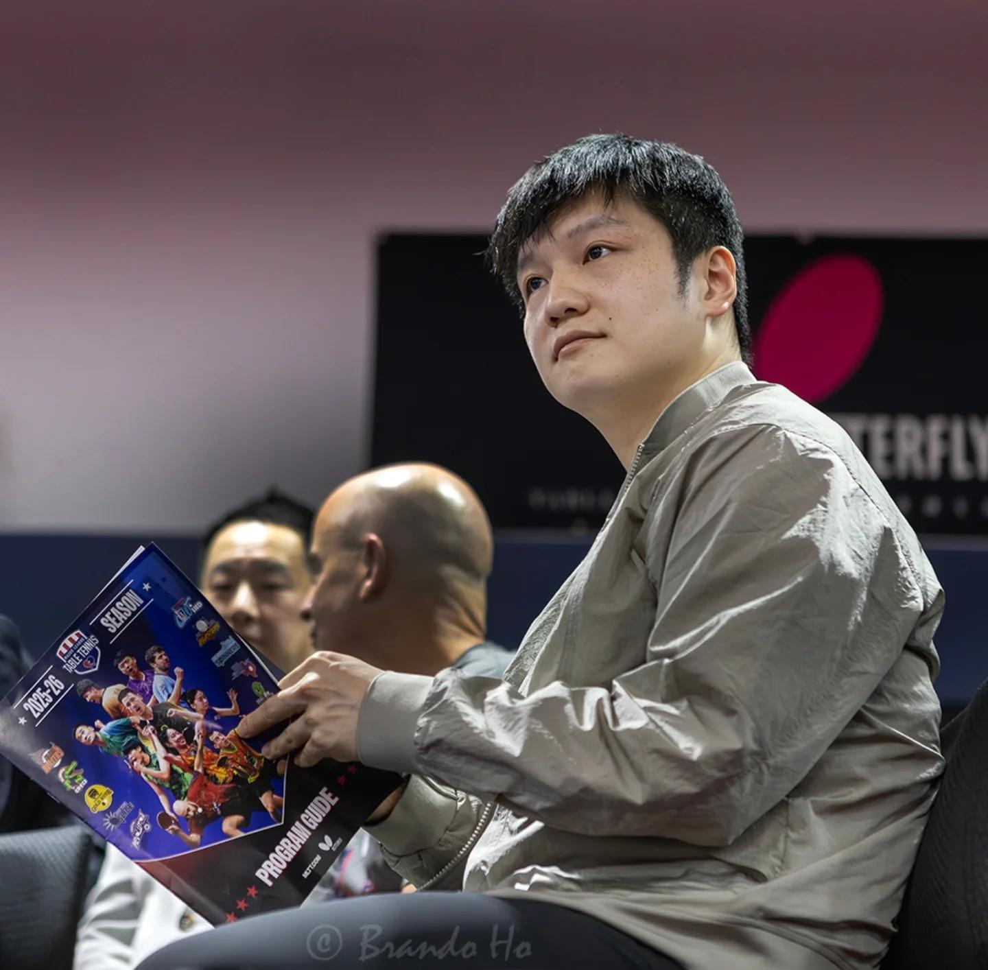 樊振东🥰樊振东现身mltt决赛现场 【20260420】【图片】“Fan Zh