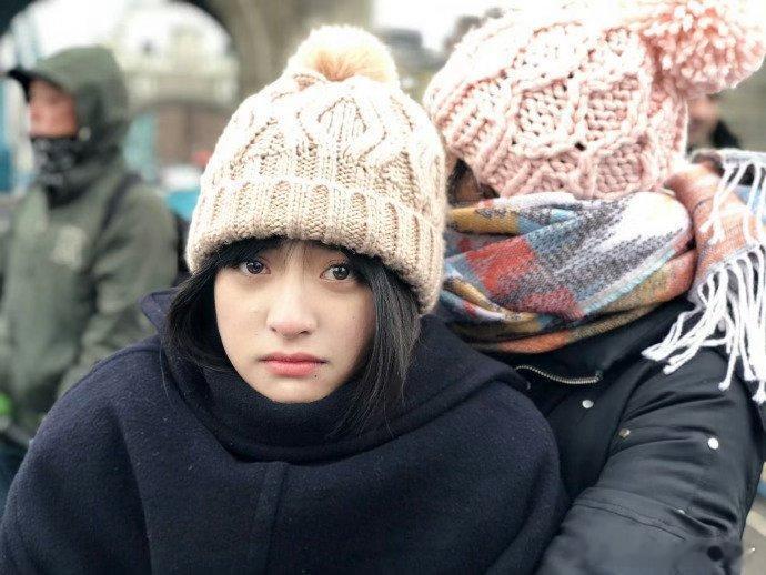 沈月回应亲爱的客栈祝福时隔八年，沈月重返《亲爱的·客栈2026》，从当年的小员工