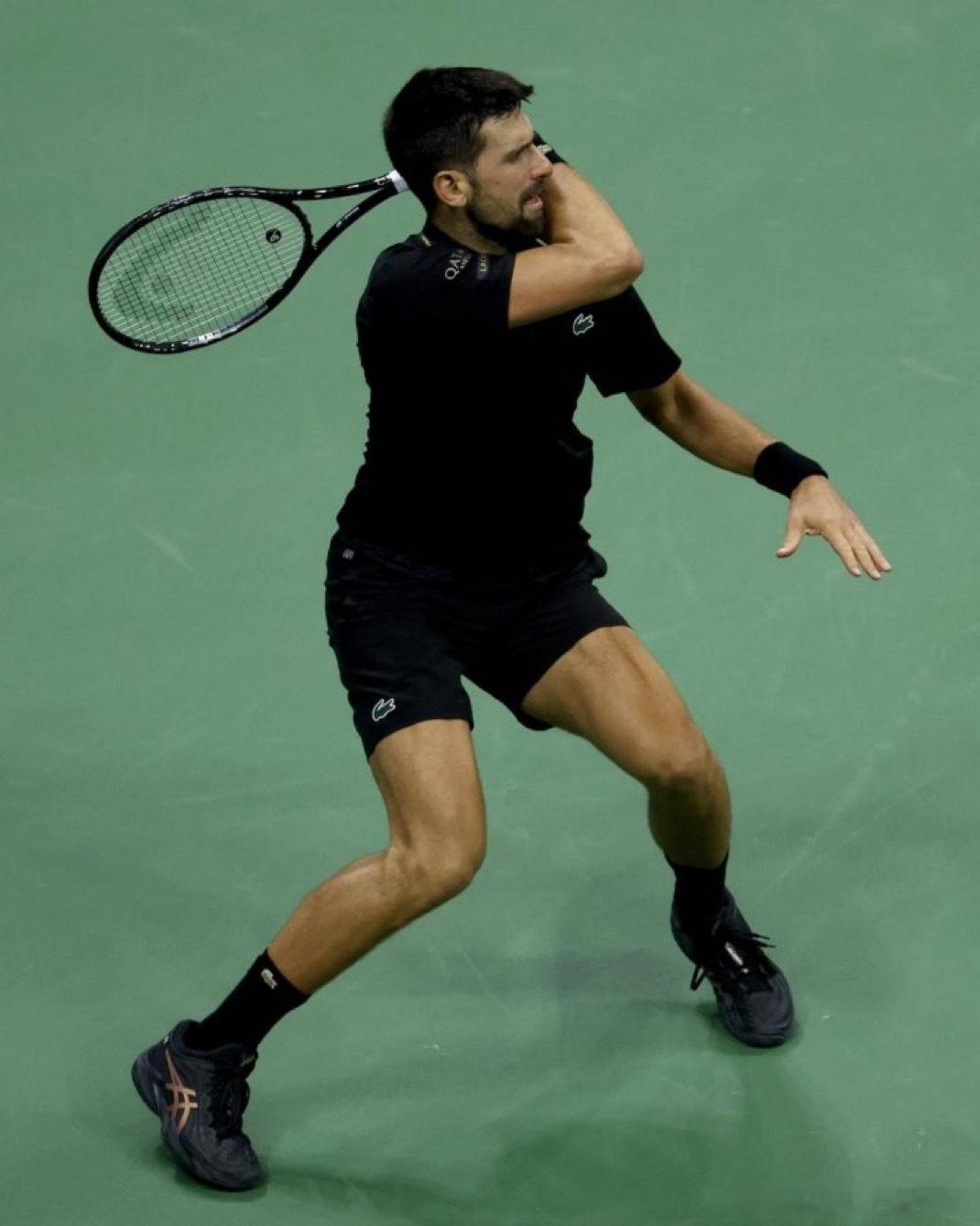 2025赛季ATP十大帅气战袍（排名不分先后）1️⃣德约科维奇🇷🇸 美网2️