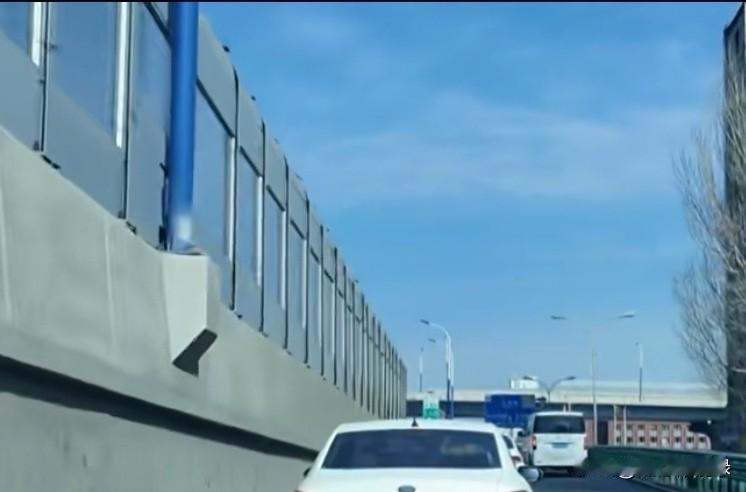 作为咱们呼和浩特快速路网的关键节点，昭乌达路与南二环互通立交项目已经全面复工，工