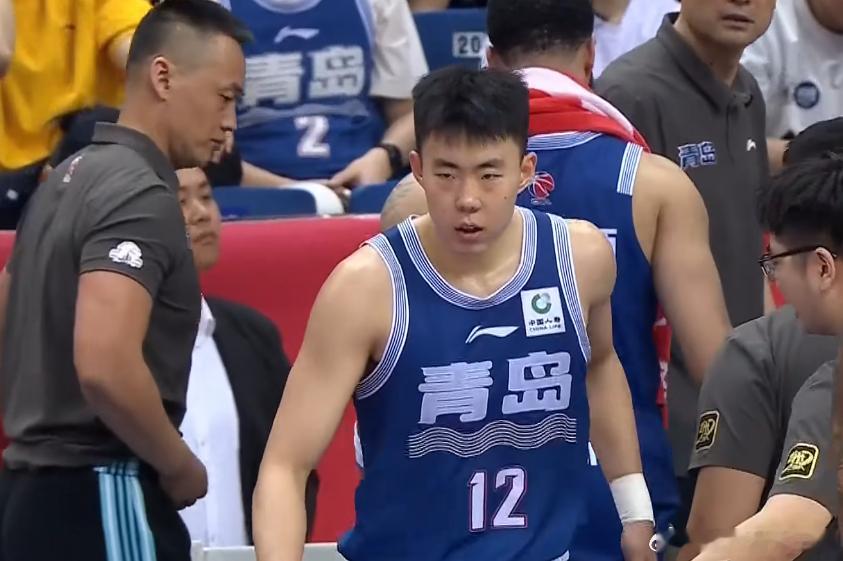 青岛男篮vs山西男篮 青岛队的三分球，段昂君4中2，全队其他人14中0 