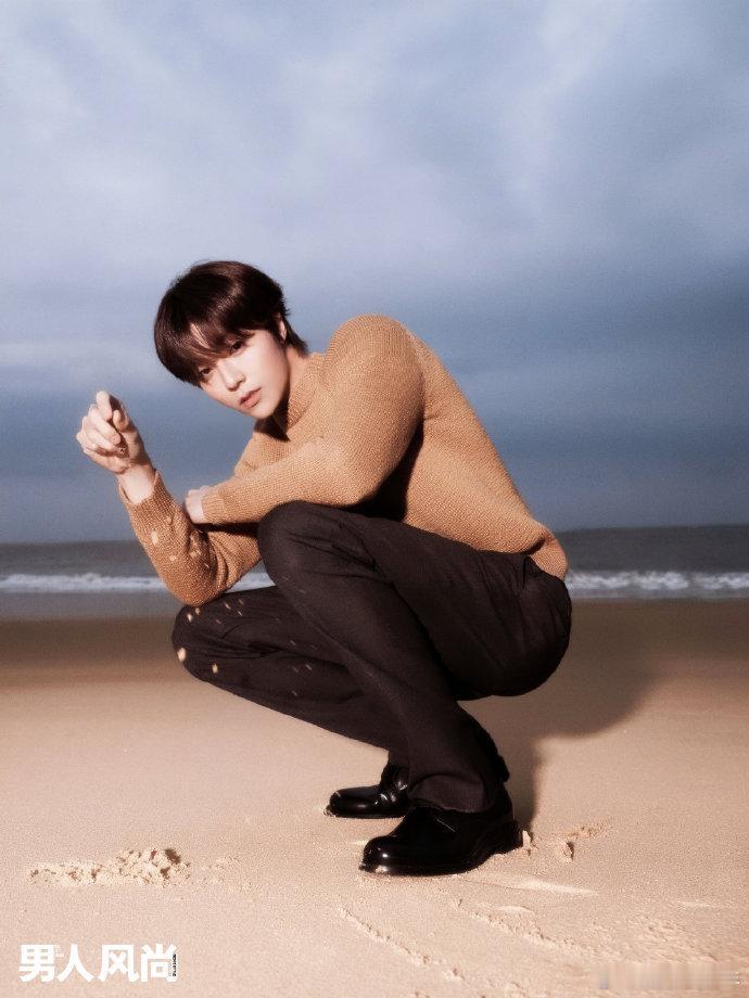 陈立农男人风尚12月闭年刊陈立农泉州海风大片 泉州海风为陈立农的《男人风尚》闭年
