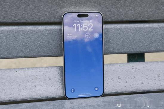 iPhone 18 Pro会有远峰蓝版本今年秋季即将发布的iPhone 18 P