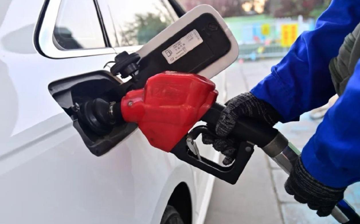 🚨 紧急通知：今晚24点，油价史诗级暴涨！

时间：3月23日24时（周一晚1