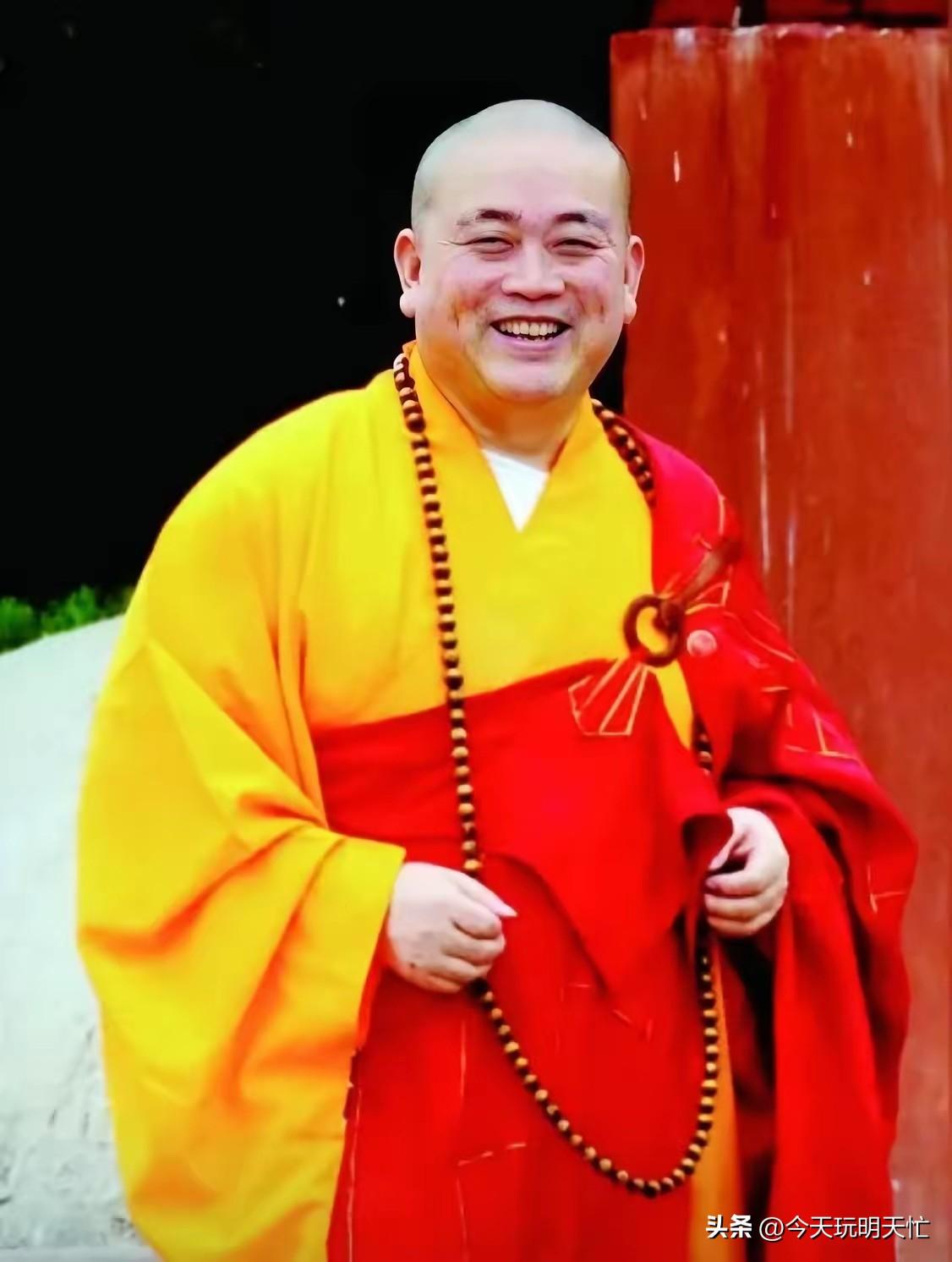 释永信判24年！他背后的女人们，这下惨了！
 
谁能想到，曾经风光无限的少林寺方