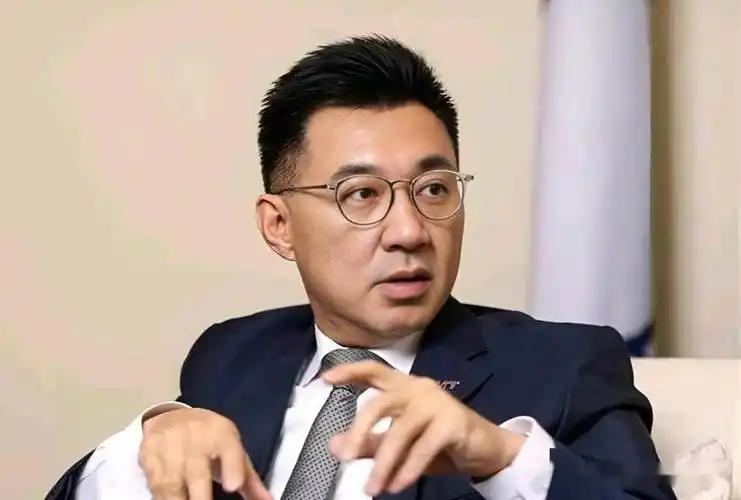 江启臣出来表态了！在中美会晤之前，国民党台中市长参选人江启臣表示，现在最危险的是