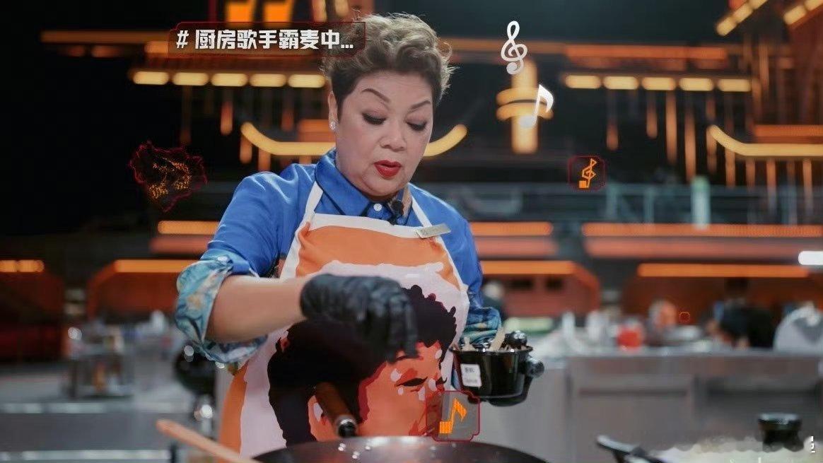 潘玮柏在百厨看上选手演唱会了 七旬肥妈太厉害，百厨赛场100分钟做五道菜，实力超