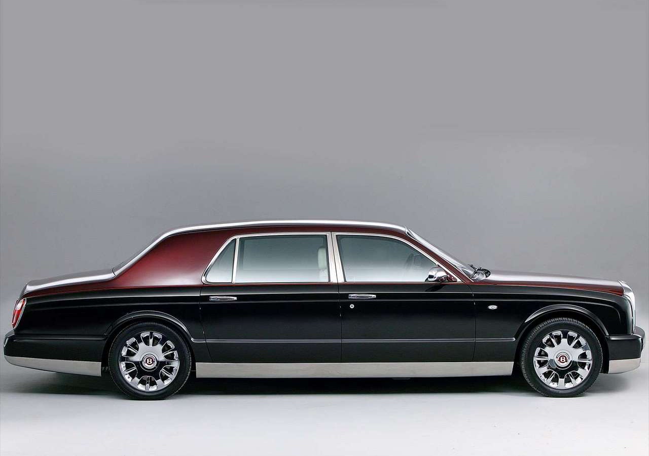 宾利   2005  宾利Arnage Limousine 定制加长礼宾版，基于