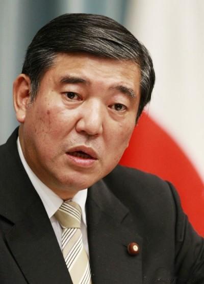严重怀疑日本前任首相石破茂就已经知道日本高层是有其它的狂妄想法了，要不然就不会在