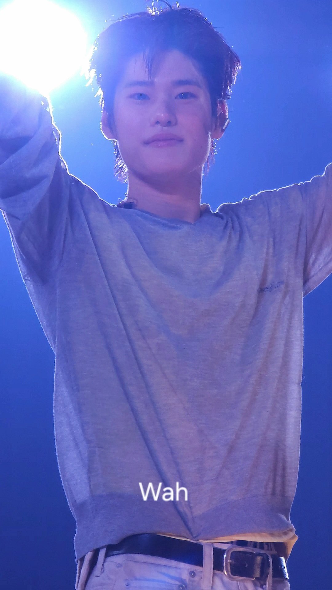 我家宝贝眼睛永远亮晶晶✨我家宝贝在舞台上面对粉丝永远真诚💕我家宝贝那么温柔🤲