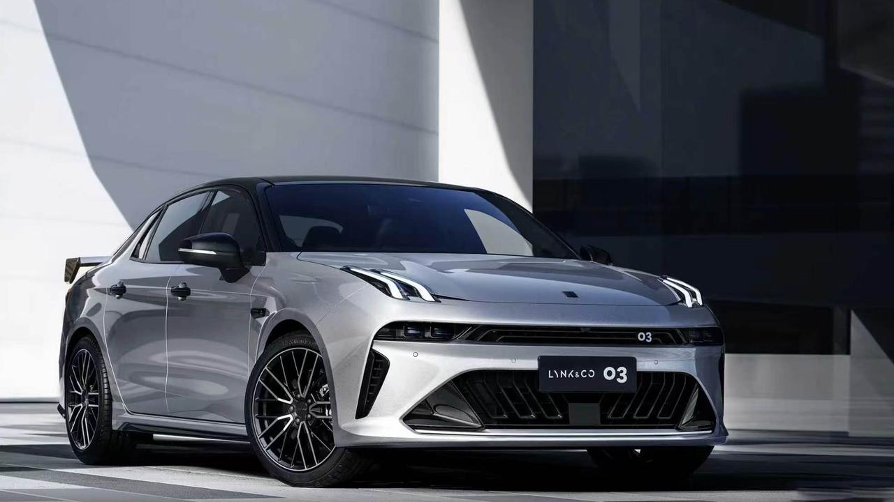 加钱选装！领克03大尾翼版成热销款，原厂个性化成新趋势
 
3月初，领克03新增