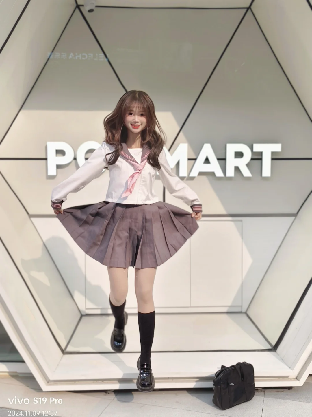 像一个很有活力的手办