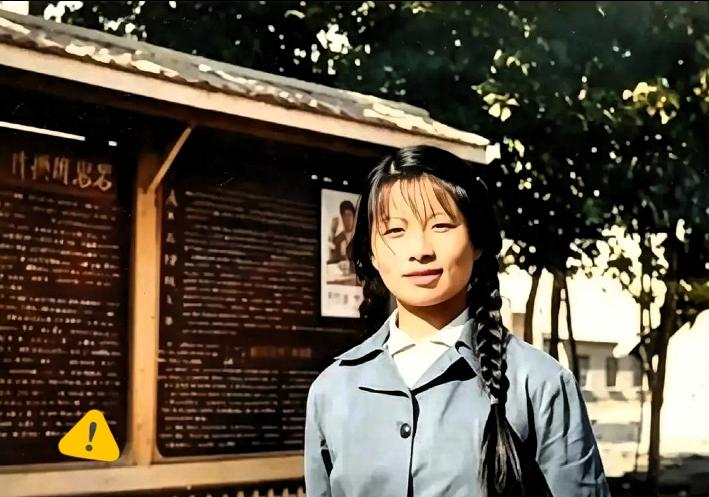一碗面，换一生情
 
1977 年，北京知青谢炳义买了两碗面递给一名流浪女子。女