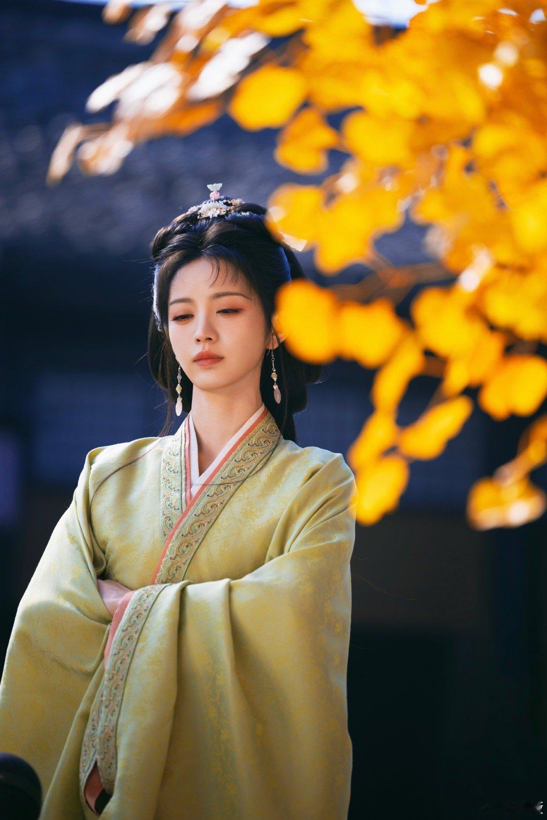 田曦薇恶女眼神戏甜妹和恶女在田曦薇身上无缝切换，反差感直接拉满，演技真的太亮眼了