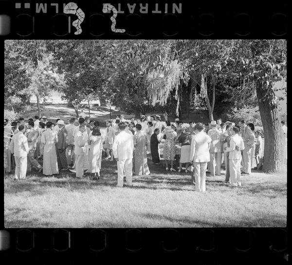 李效黎 和林迈可 在北京燕京大学举行的婚礼1941.06.25 ​​​