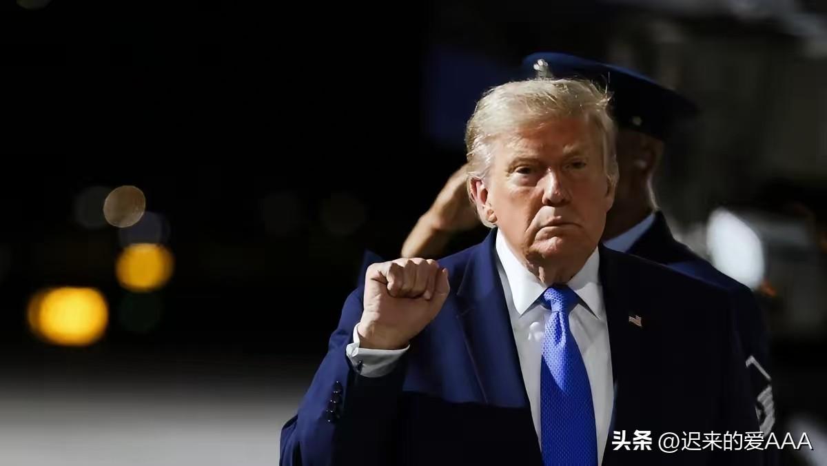 特朗普又在耍暗招，称:中期选举共和党若赢了将向每位美国成年人发5000美元"特朗