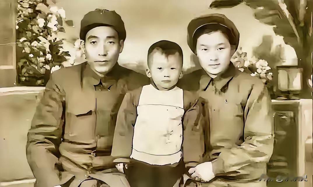1952年，志愿军师长黄振荣回国治病，给他看病的女医生说，她和恋人潘田失散8年了