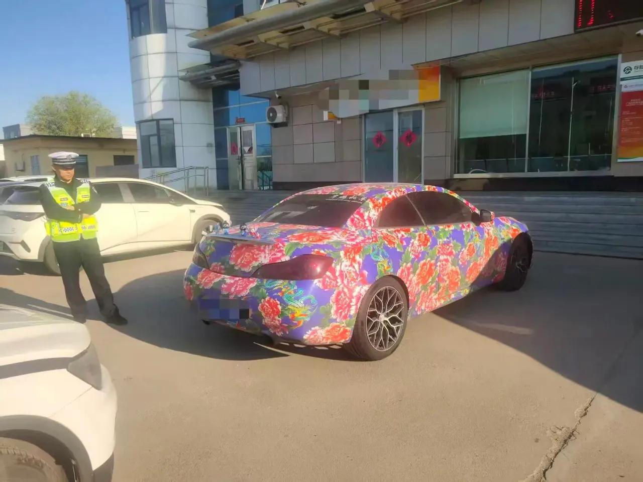 “炸街”炫技不可取 广饶交警查获非法改装车辆

2026年4月3日下午，东营广饶