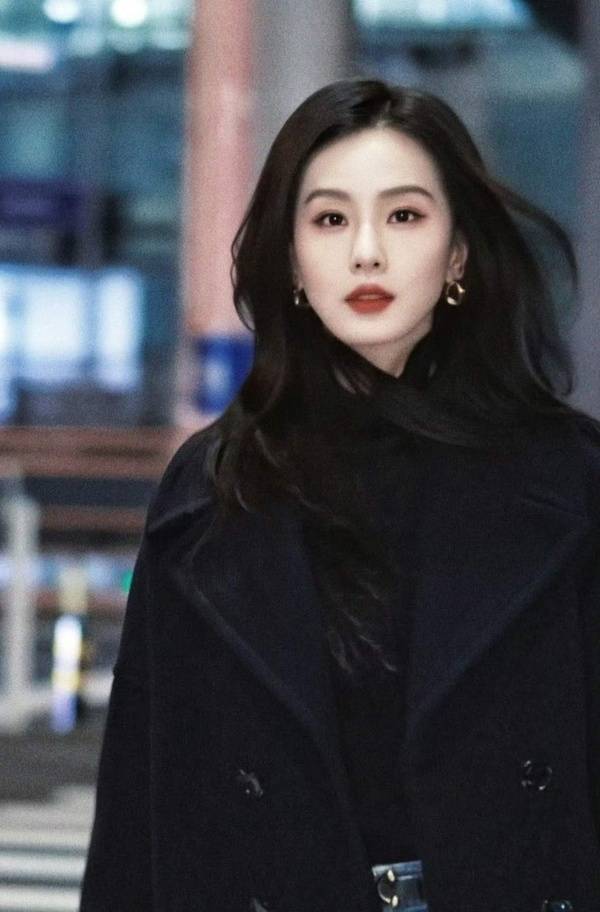刘诗诗好权威刘诗诗celine全球品牌大使﻿ ﻿巴黎时装周 ​​​
