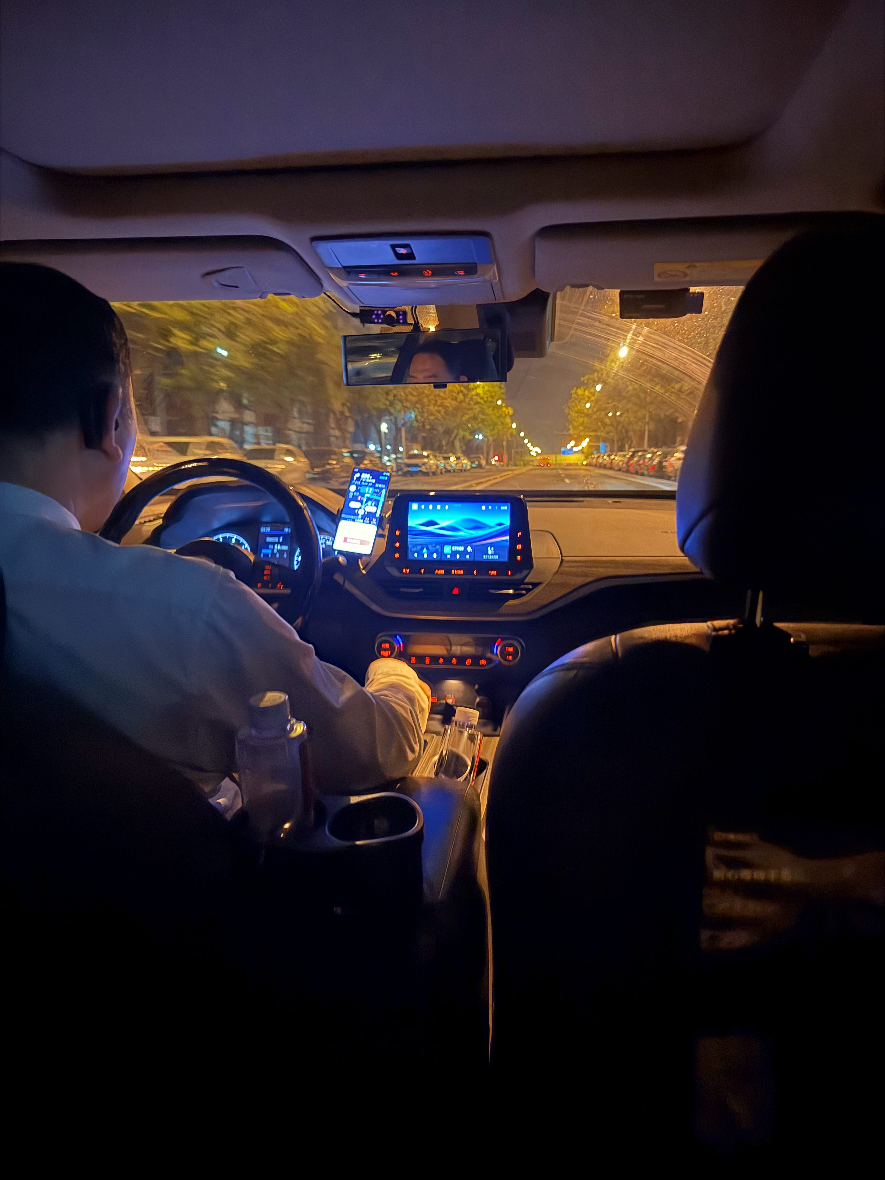 当活动记者好辛苦，仿佛回到了电视台跑活动报道的时候今天早上我去直播2026北京亦