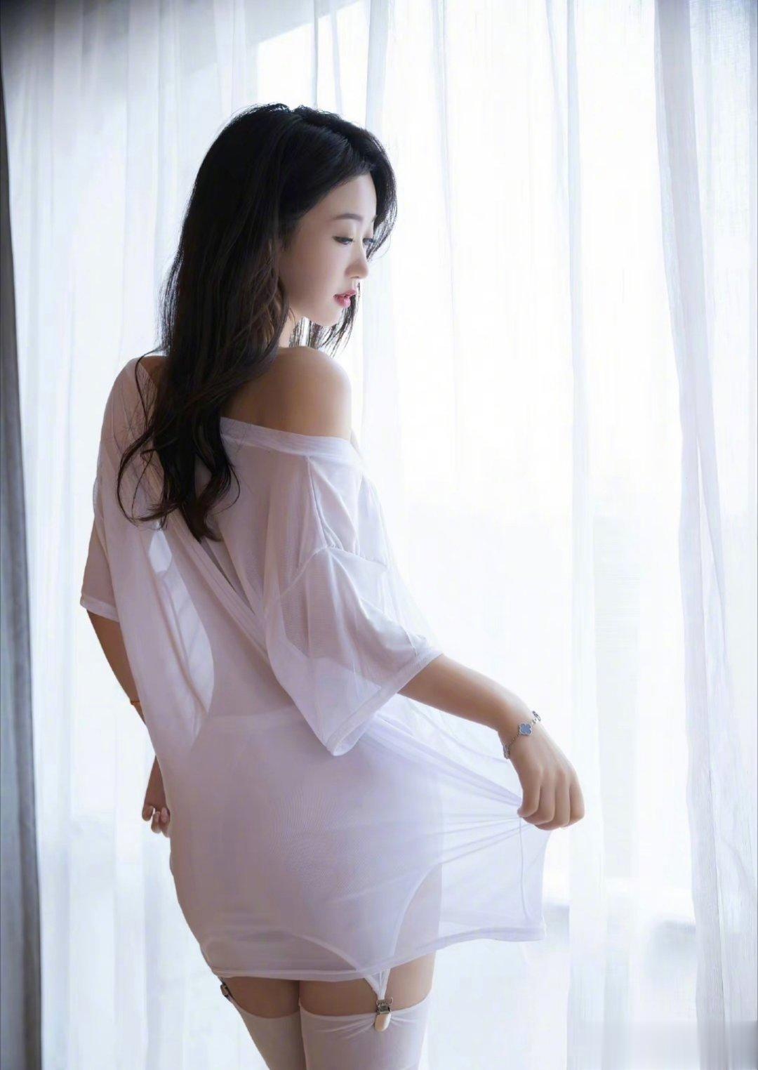 若隐若现[跪了] ​​​