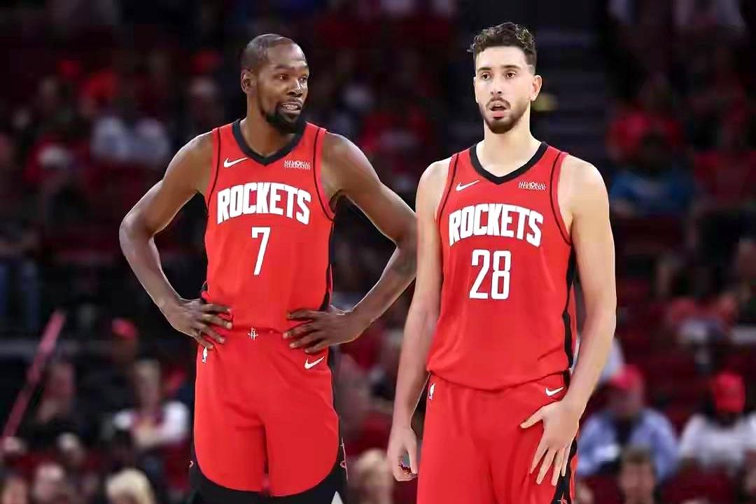 你还在说申京是火箭鸡肋，加鲁巴比他好用？脸都被打肿了。
25到26赛季申京刚递