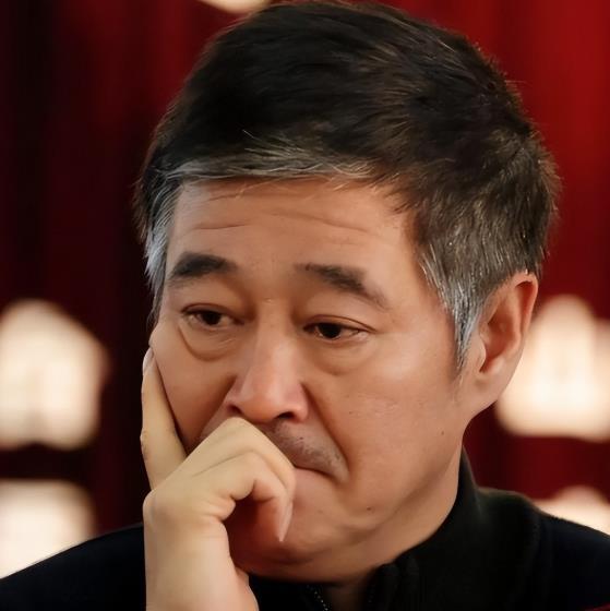 谁能料到！狂卖13万袋的爆款酸菜竟然出大事！谢广坤扮演者带货翻车靠着《乡村爱情》