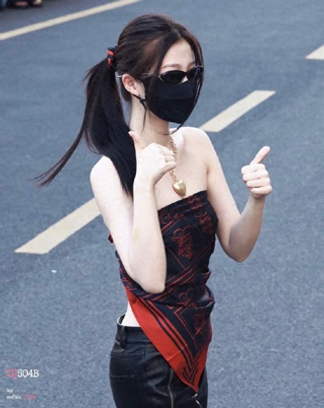 娱闻|欢子 张延 虞书欣 包贝尔 范丞丞 沈腾 王楚然 白敬亭 王安宇 黄景瑜