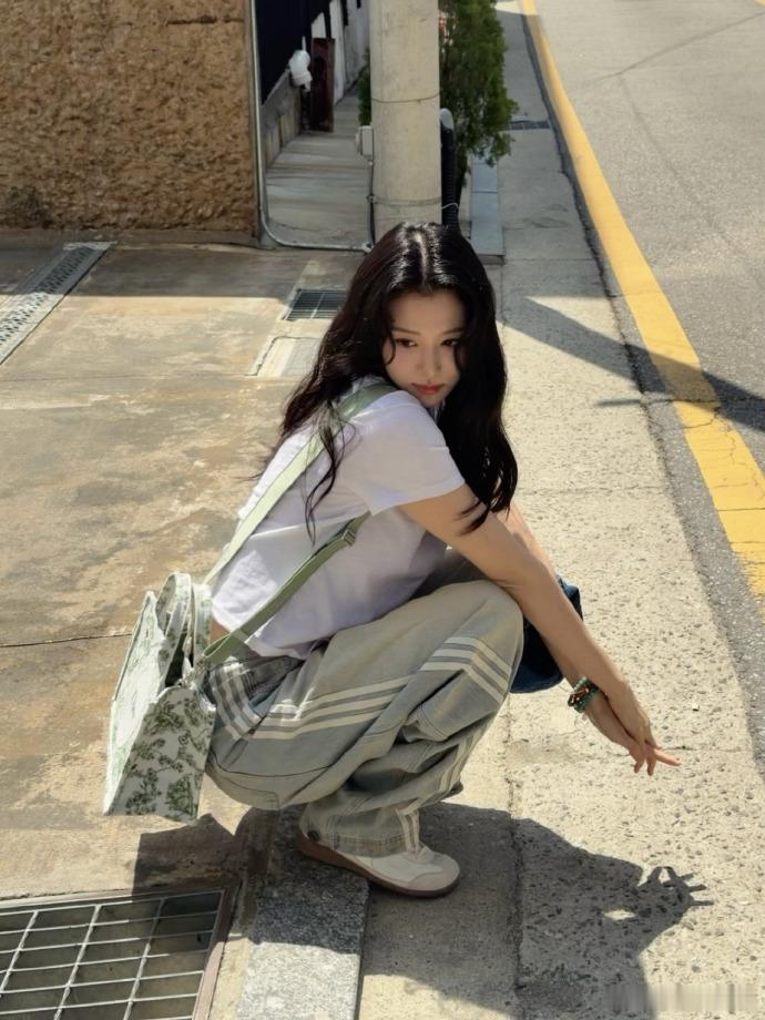 王楚然吃生腌王楚然晒生腌大餐 看王楚然晒的生腌，直接给我看饿了，馋哭了 