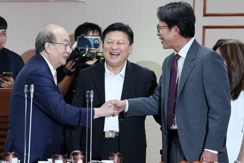 国民党团废总召2年条款　傅崐萁可再争取连任

梅花新闻网 简立欣/台北报道
国民