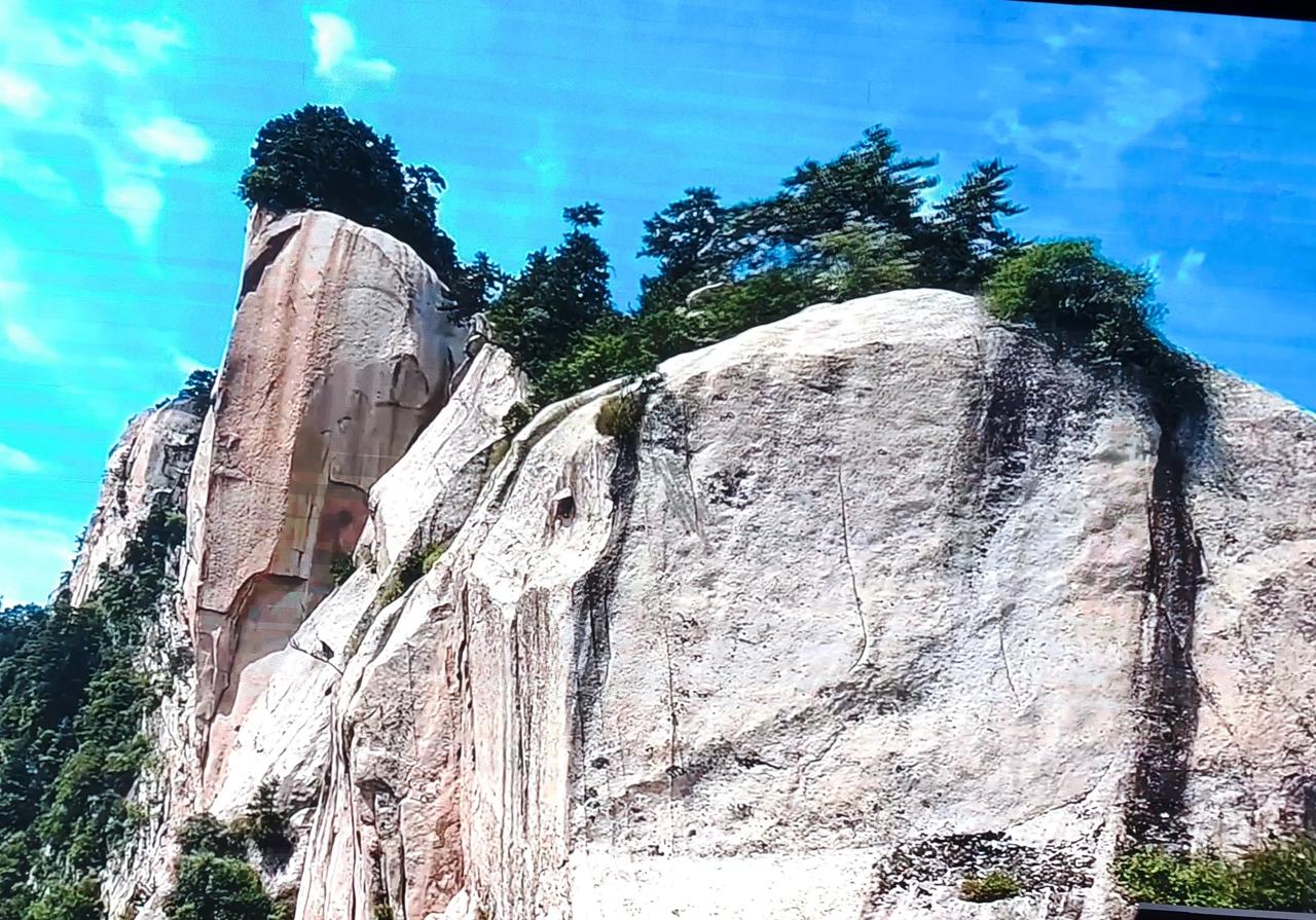 发一张照片看看你在哪里这就是我半个月前去过的地方，请问你知道这是那里吗？
