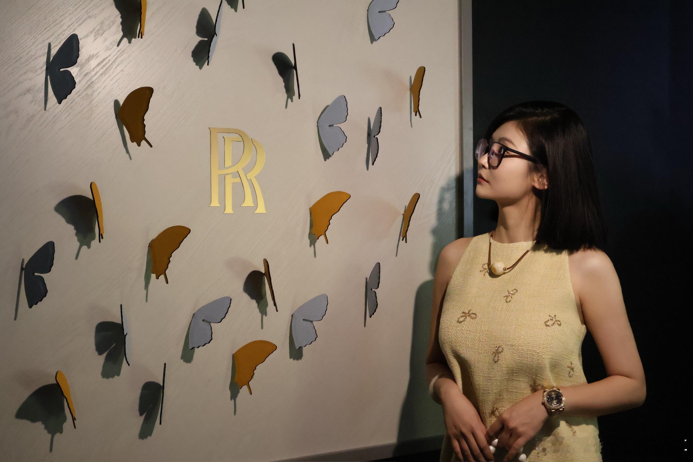 如果在四万四千种颜色里，你还是找不到最爱的那一个，那不如 将你的独特品味与珍贵灵
