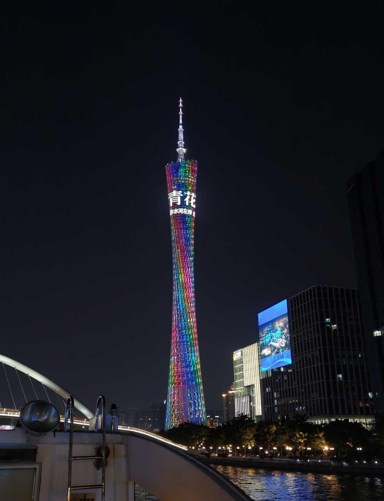 其实对一个城市的初印象并不是街景，而是滴滴司机。我已经去过广州两三次了，我是真的