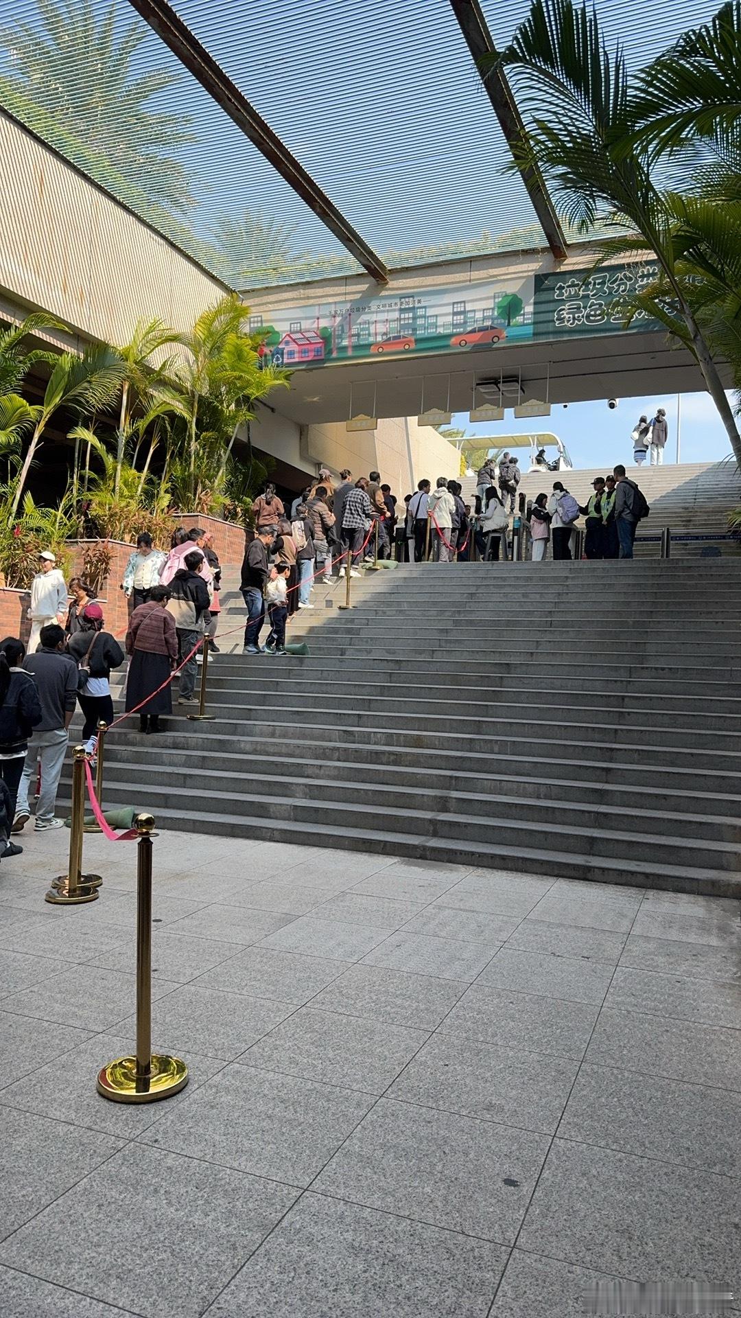 到哪都人满为患的，再说假期收入不行，那肯定是哪漏了过年走亲戚全国统一话术