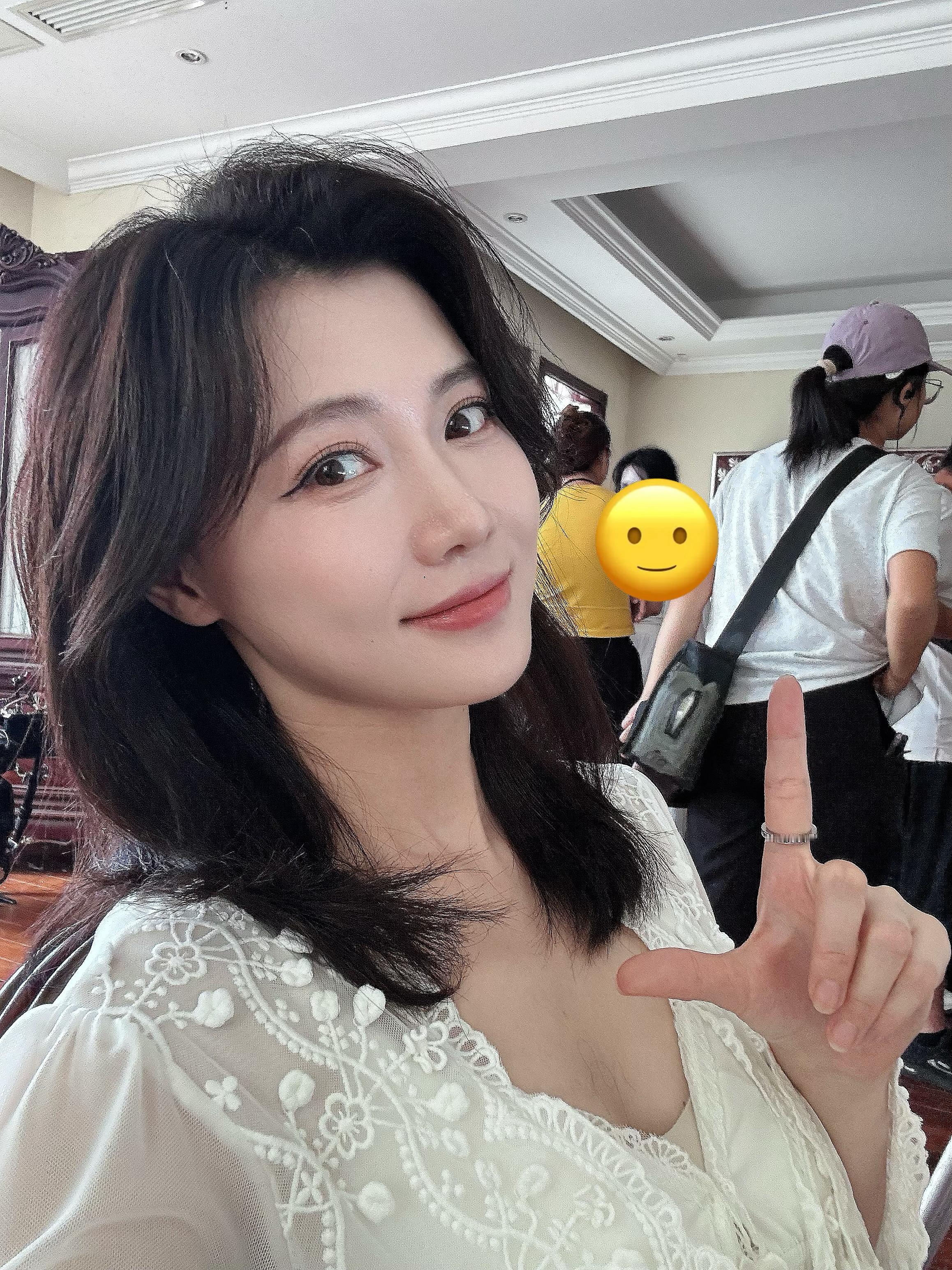 想与你分享的日常不止九张日常分享拍戏现场 ​​​