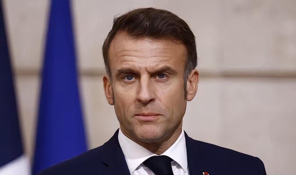 根据最新的民调显示，法国总统马克龙支持率已经跌至自2017年首次当选以来的最低点