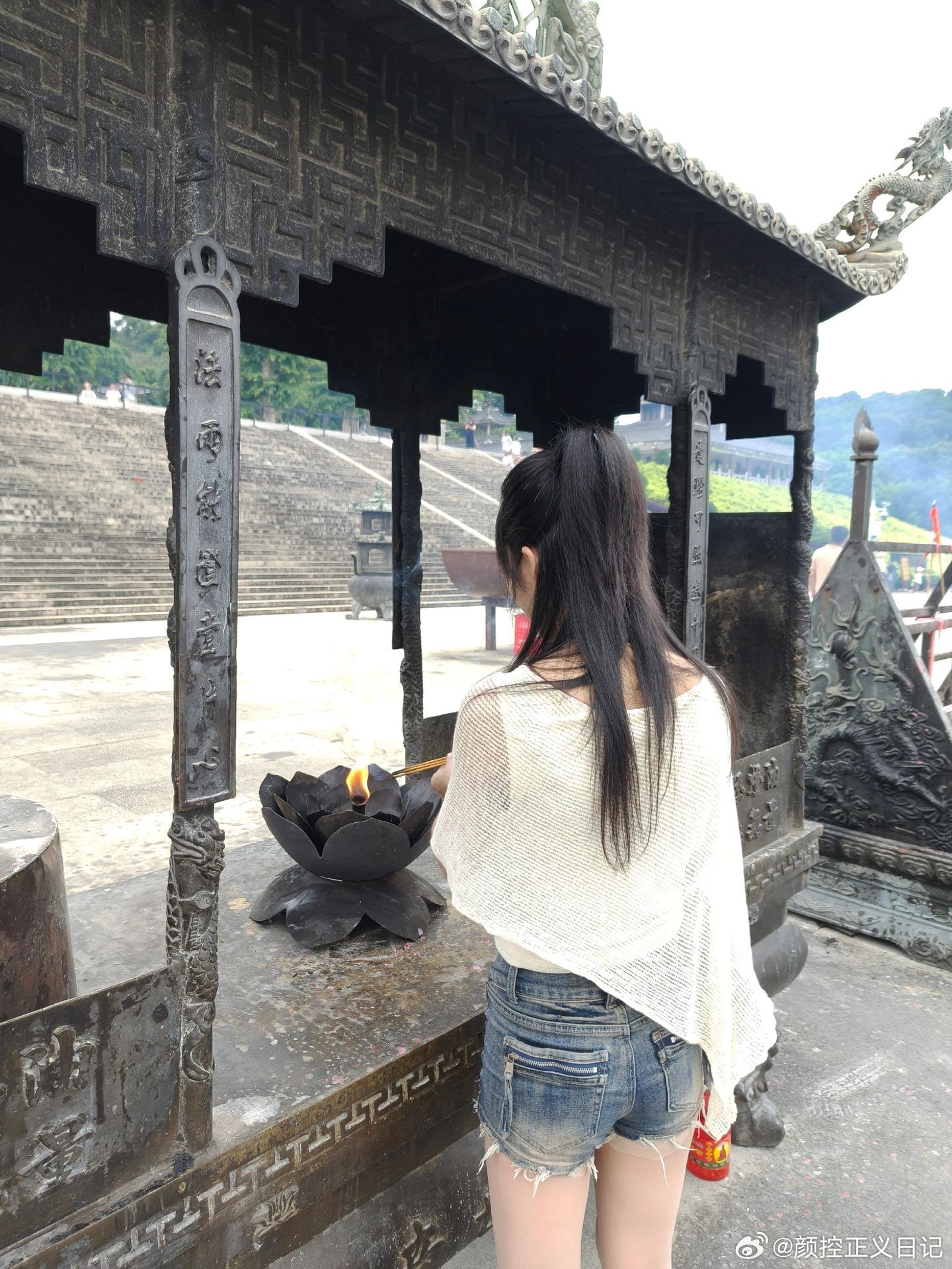 顶级街拍 祈求保佑美女