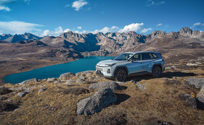 中型SUV市场竞争白热化，广汽丰田威兰达AIR版凭借越级产品力与亲民价格，成功脱