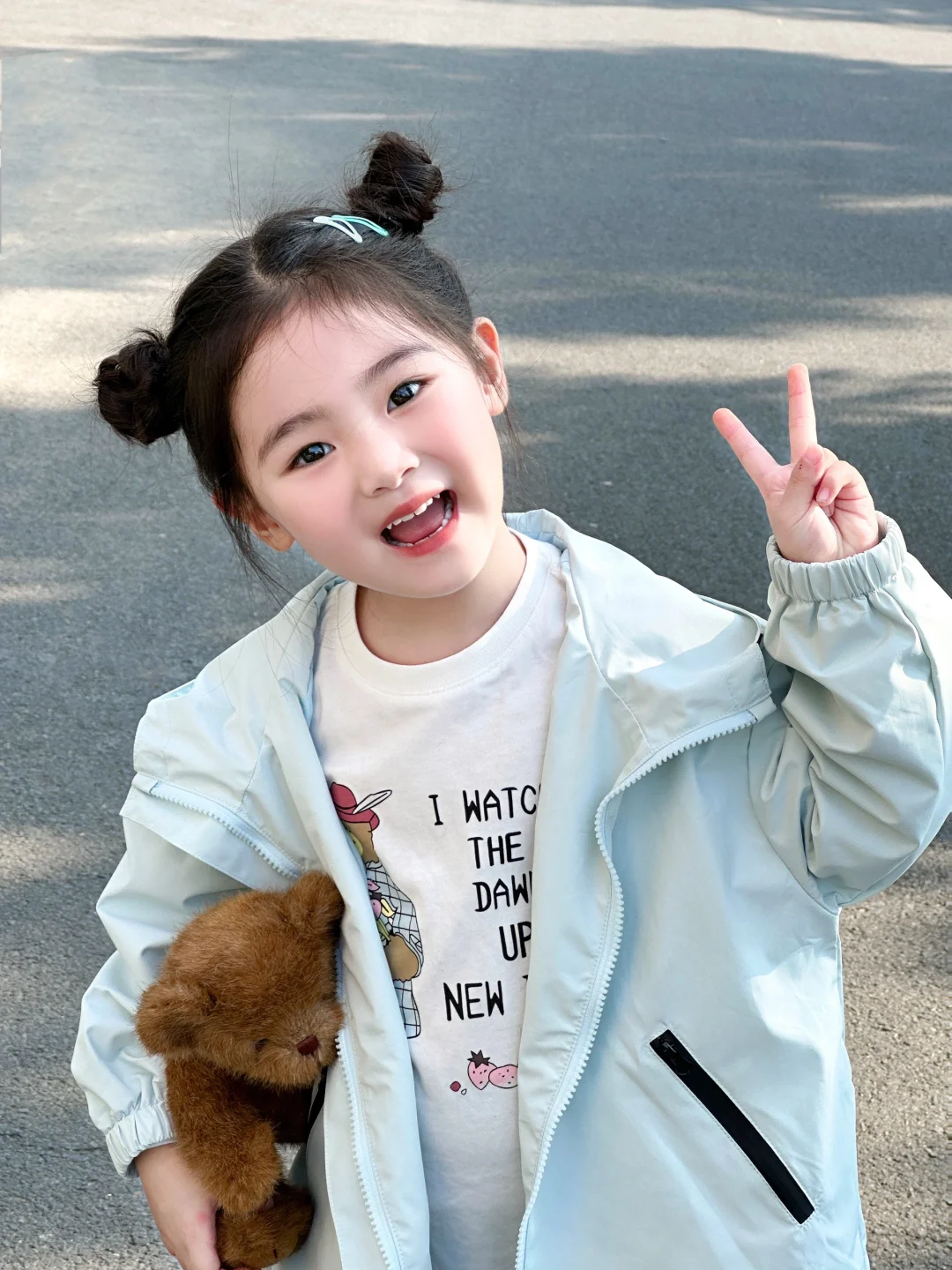 女儿真的好可爱～