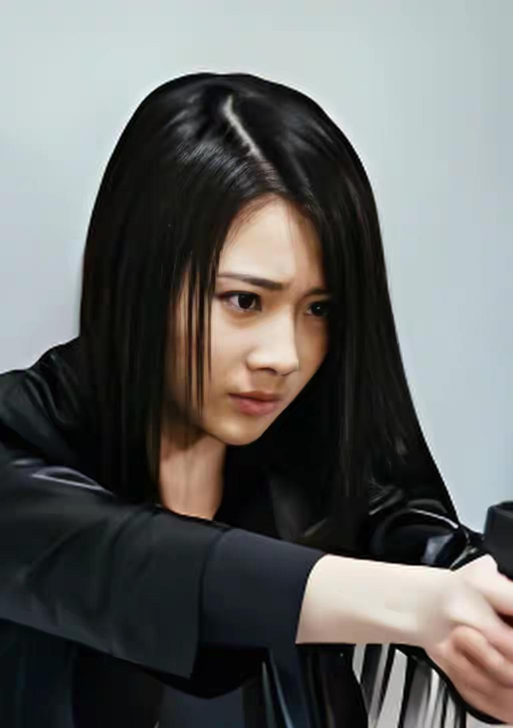 希望他们有机会合作一部警匪片或武侠片。都是身形动作灵活的人。曹骏不用说，张慧雯也