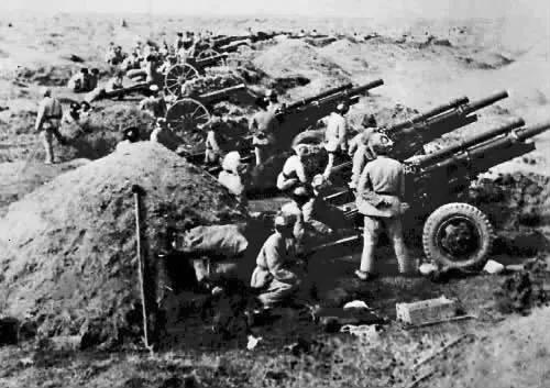 为什么叫淮海战役
“淮”是指“两淮”，也就是淮阴和淮安，现在的江苏淮安市;而“海