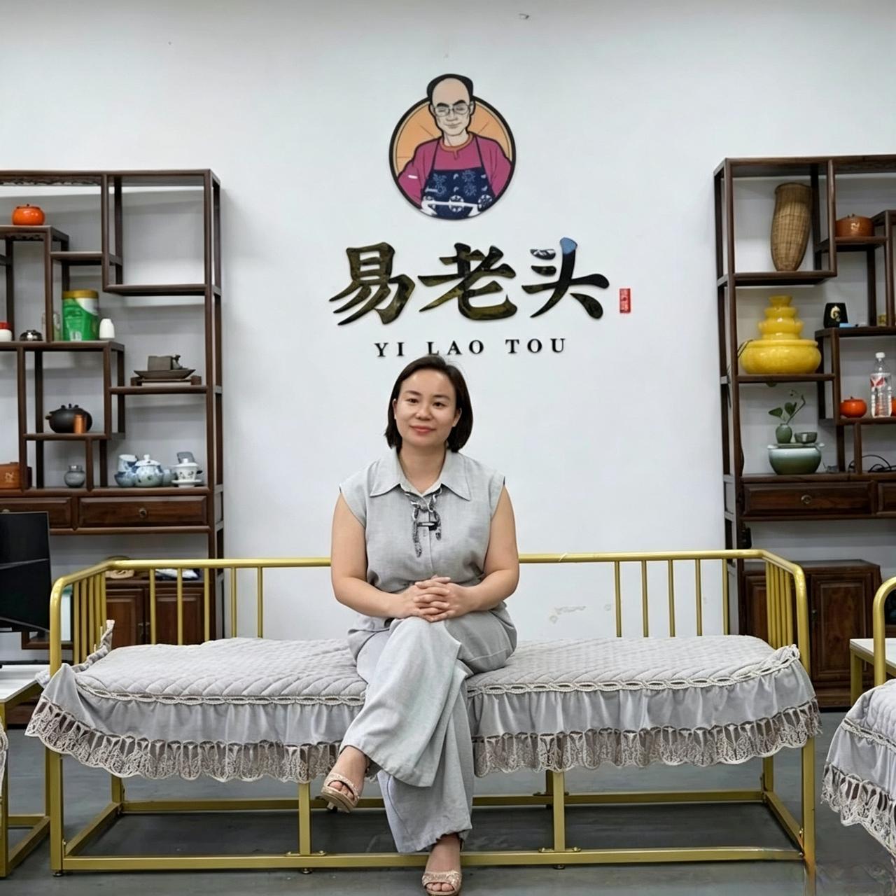 湘菜文化研究系列之——

易老头：腊味里的时光哲学

文/中国湘菜文化大师邓杰