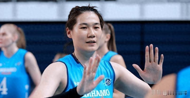 女排联赛惊现新周期三剑客！张常宁对阵深圳9成进攻率，庄宇珊杀进主攻榜前三
202