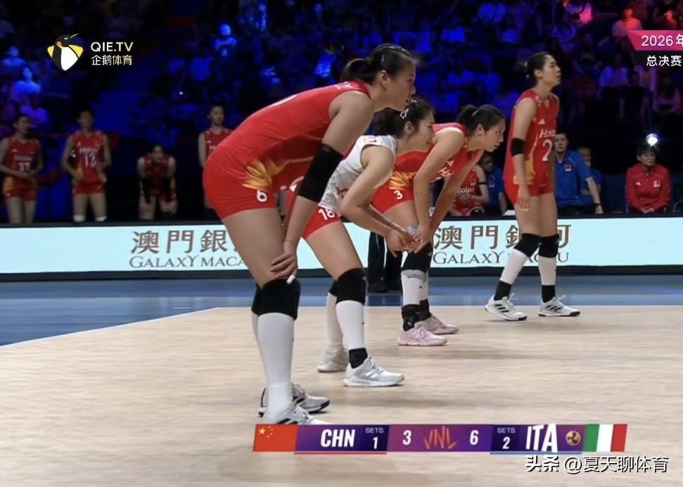 我们中国女排的主攻线才短短几年时间，就由世界最强主攻组，变成最弱主攻组了！董禹含