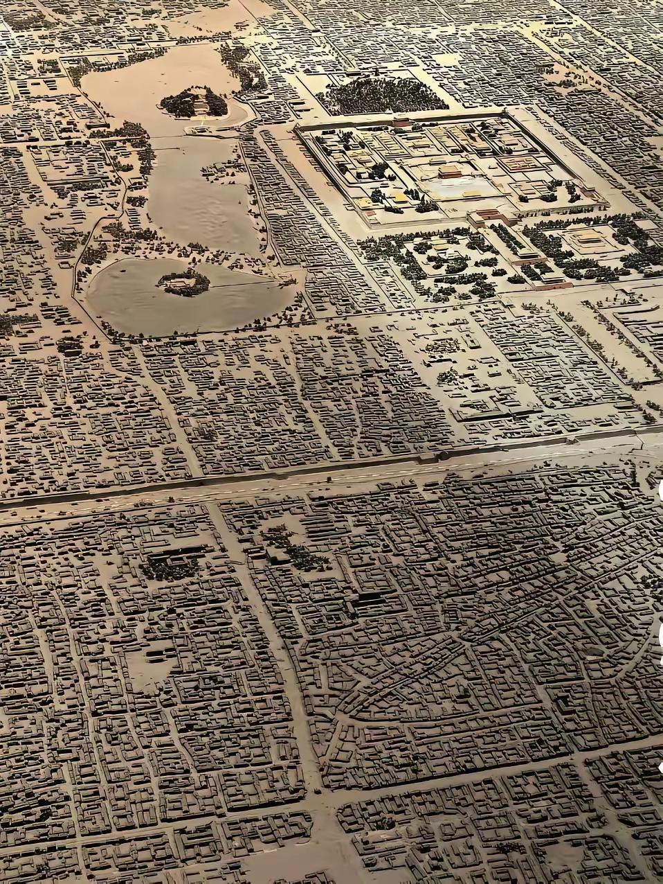 这是老北京，没有高楼，但规划和布局绝对是世界一流的。
紫禁城和中南海，毫无疑问是