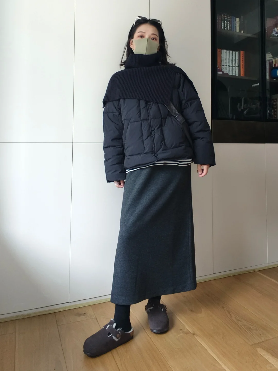 围脖羽绒服加半裙，冷不到我系列